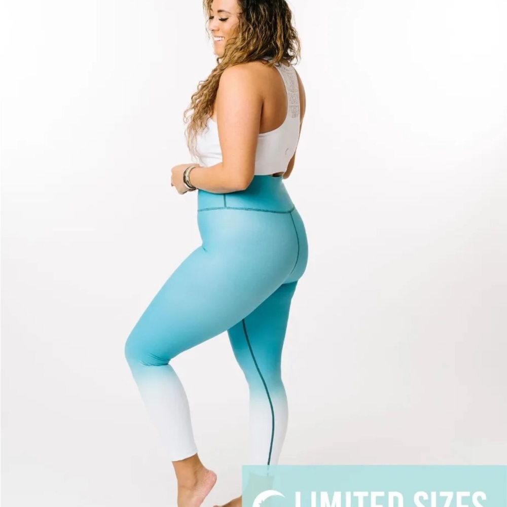 High waist & compressive 
24” inseam
73% Polyester, 27% Spandex.